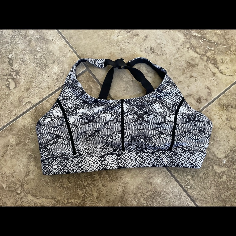 ZYIA Active Cobra Metallic Light N Tight Adjustable Sports Bra